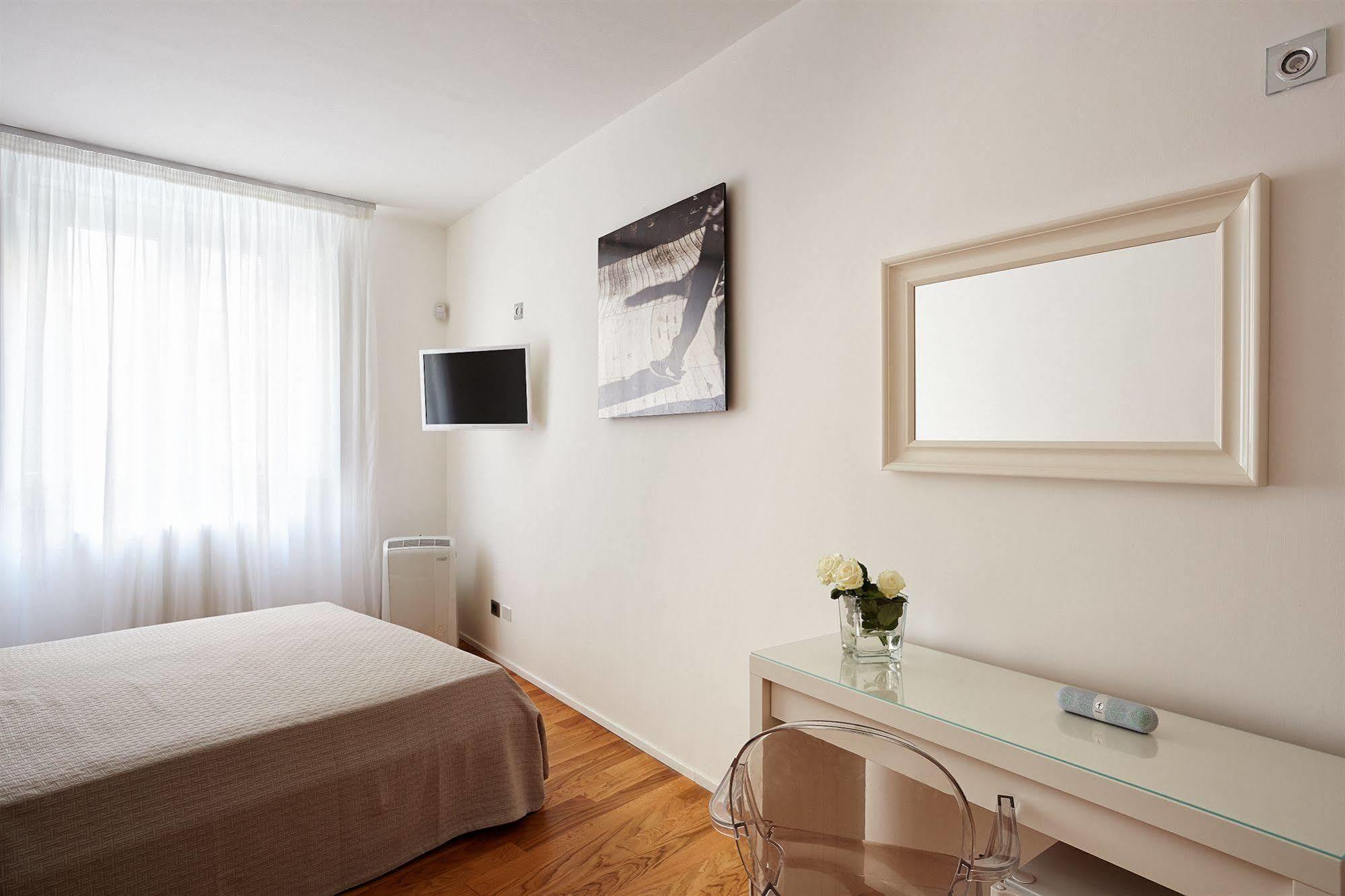 Suite Home Moncada Палермо Екстериор снимка